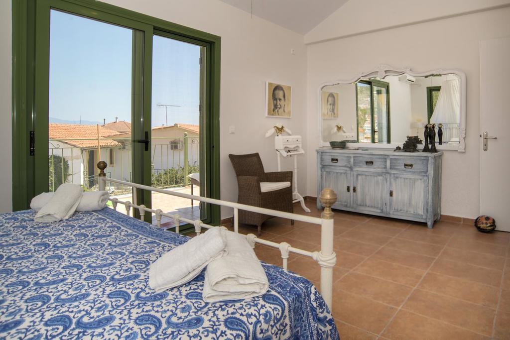 Avra Villa Гайос Стая снимка