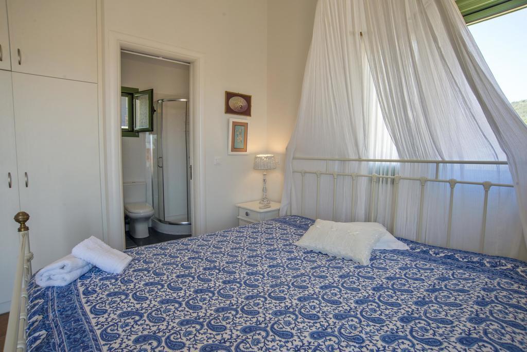 Avra Villa Гайос Стая снимка