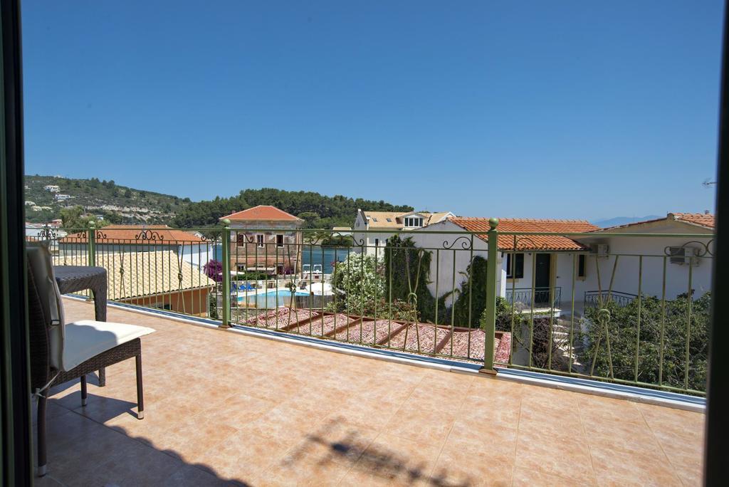 Avra Villa Гайос Стая снимка